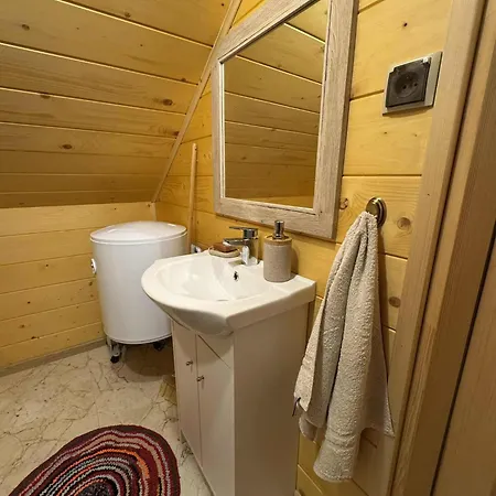 Nad Garazem - ,, Swit Nad Krosnica,, Apartman *